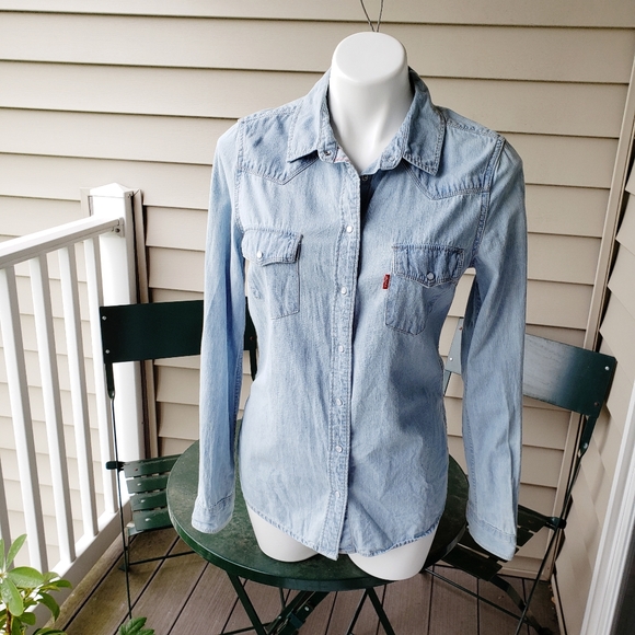 Levis Chambray Snap Front Shirt 